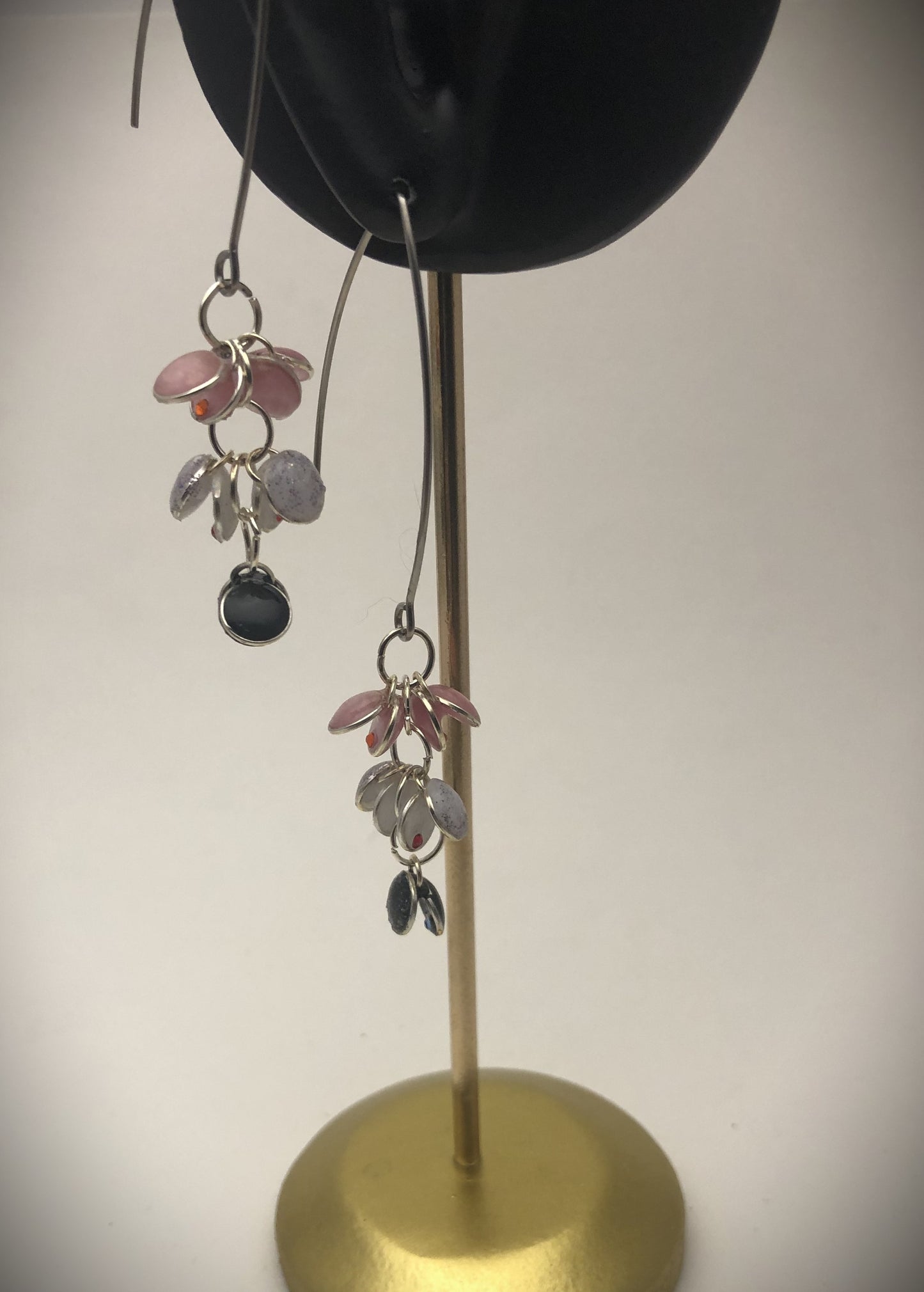 Boucles grappe couleurs rose, blanc et noir