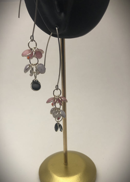 Boucles grappe couleurs rose, blanc et noir