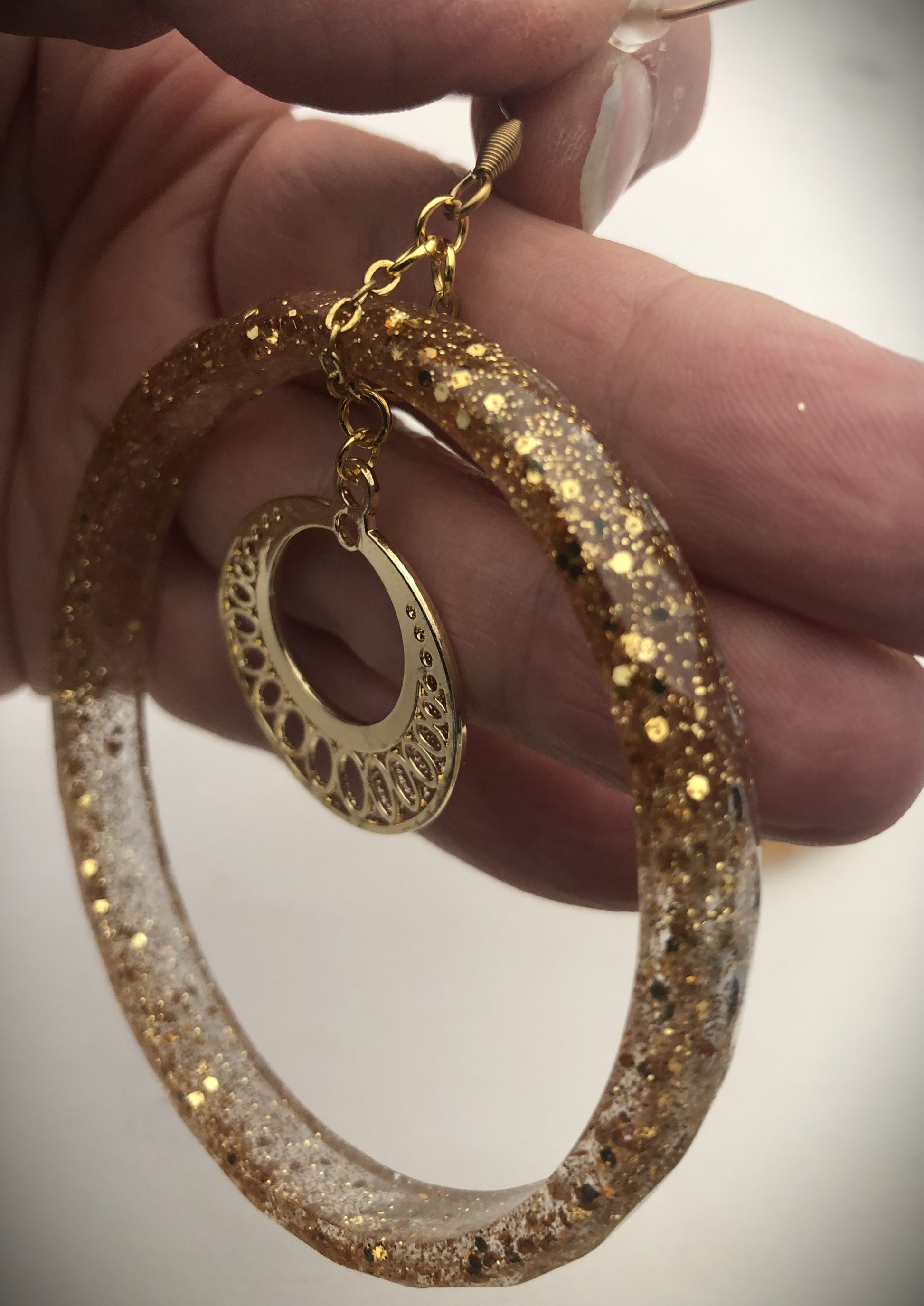 Boucles paillettes dorées