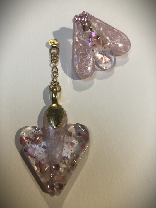 Boucles Originales avec leur suspension à l'arrière de la puce d'oreilles