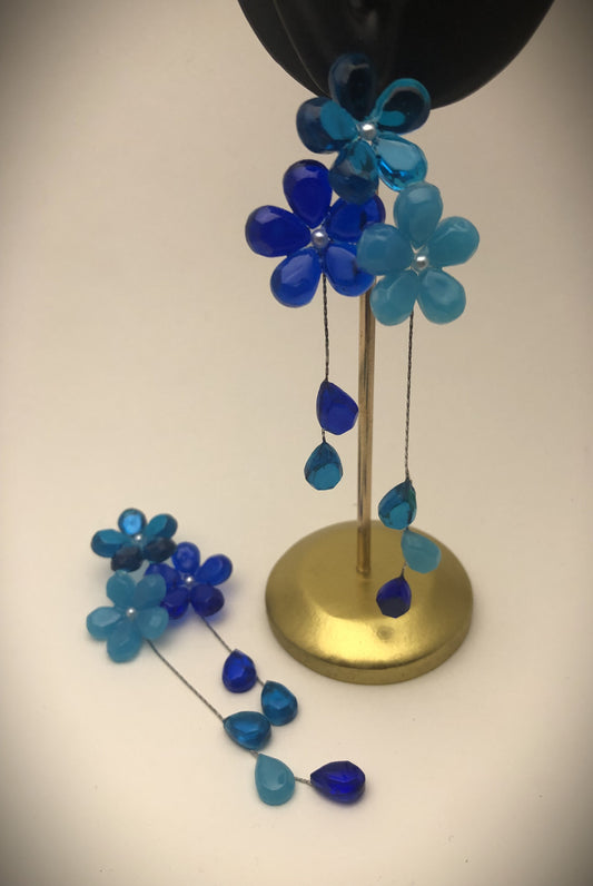 Boucles fleurs bleues