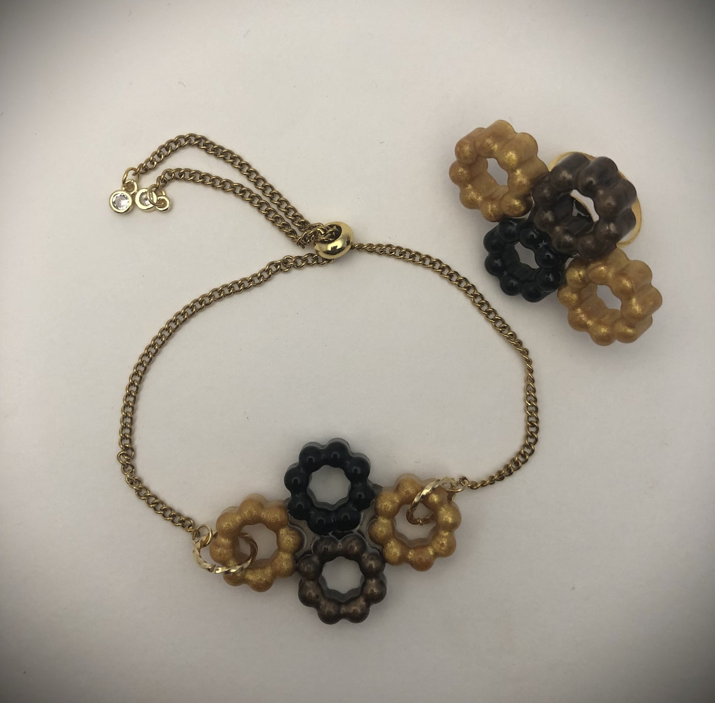 Bague et bracelet assortis